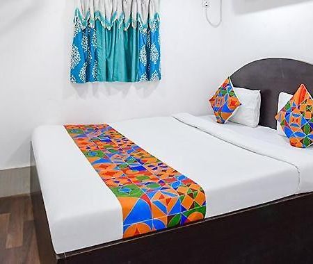 Stay Kiya Royal Oak Kolkata Bagian luar foto