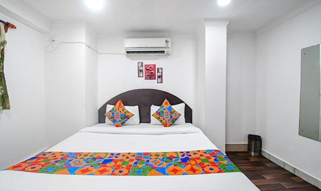 Stay Kiya Royal Oak Kolkata Bagian luar foto